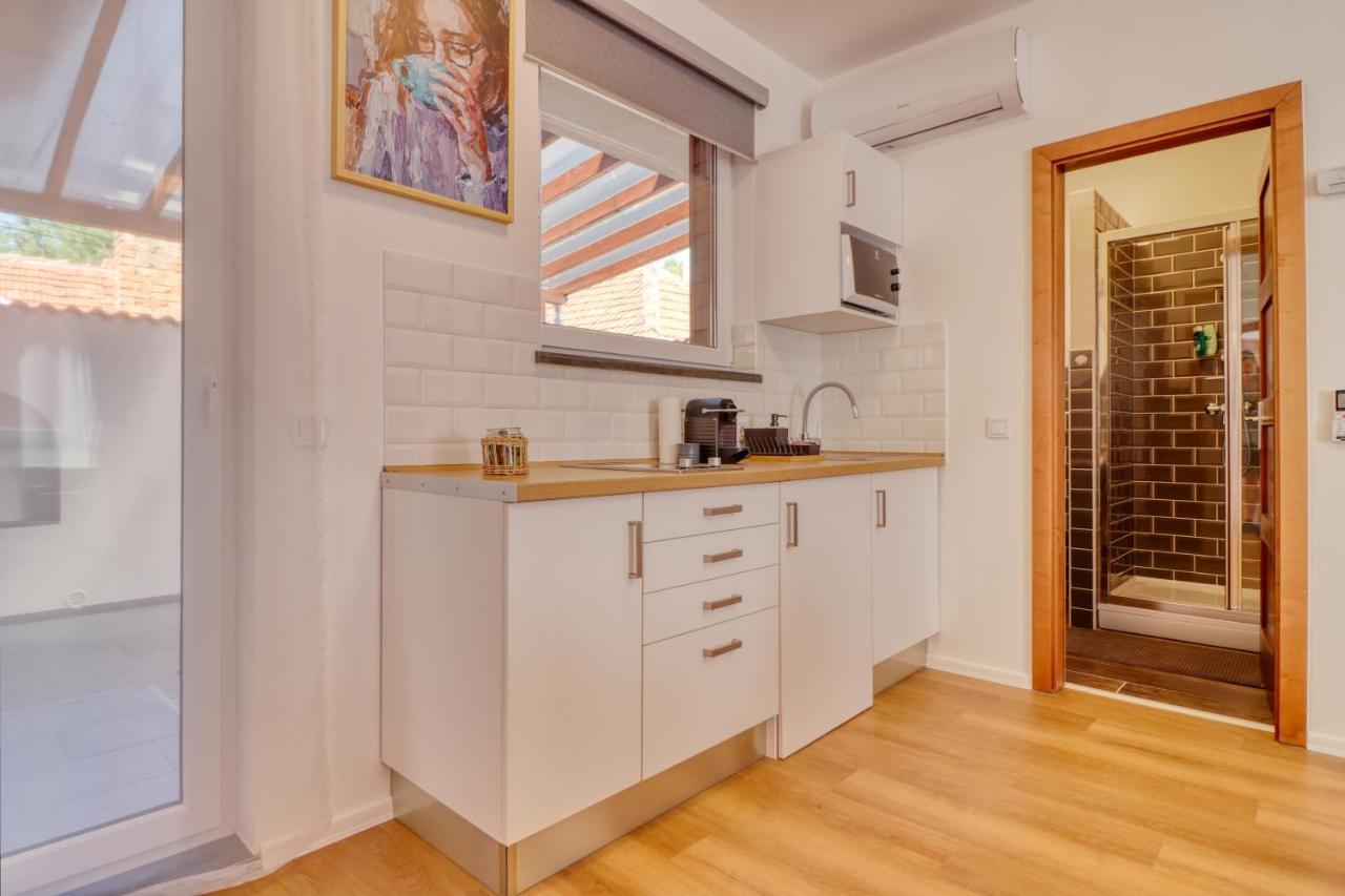 Barka Apartman Eger Eksteriør billede